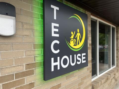 Sunshine Tech House