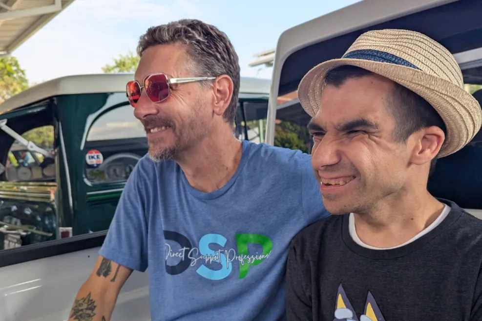 A Sunshine DSP and an individual enjoying Jeep Fest together